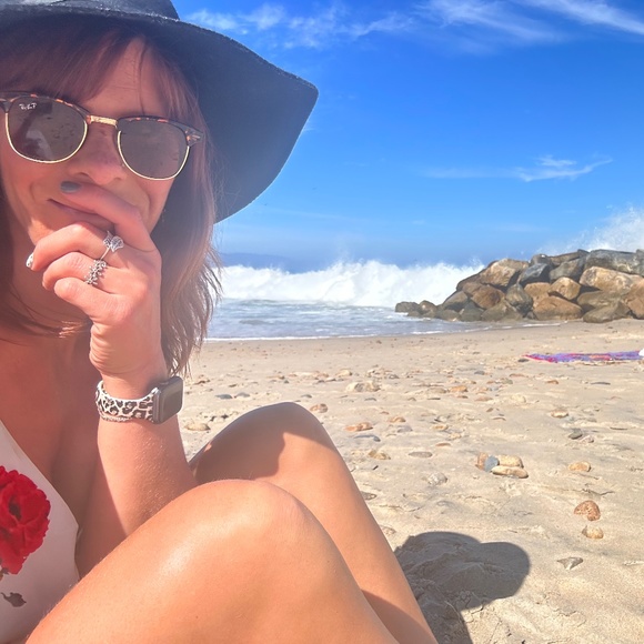 Meet your Posher, Chloe - Picture 3 of 6